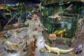 Exploring Indoor ZOO Full of EXOTIC